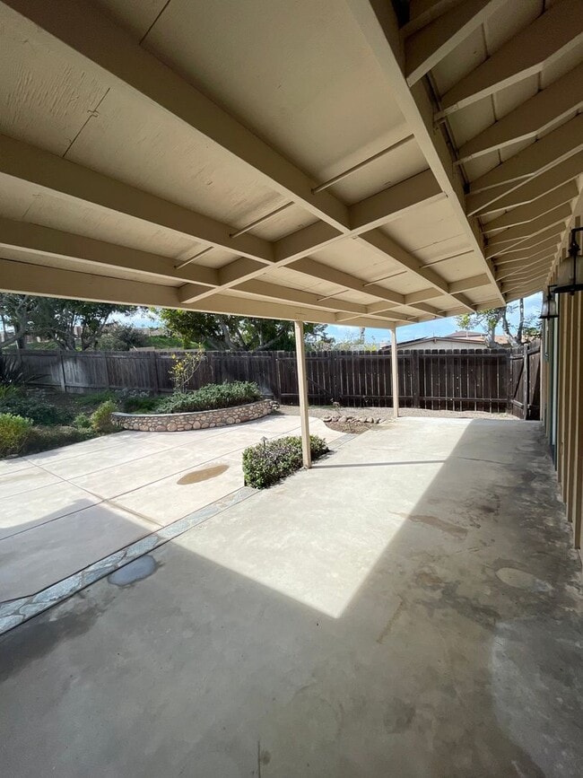 Building Photo - Clairemont Beauty - Welcome Home!