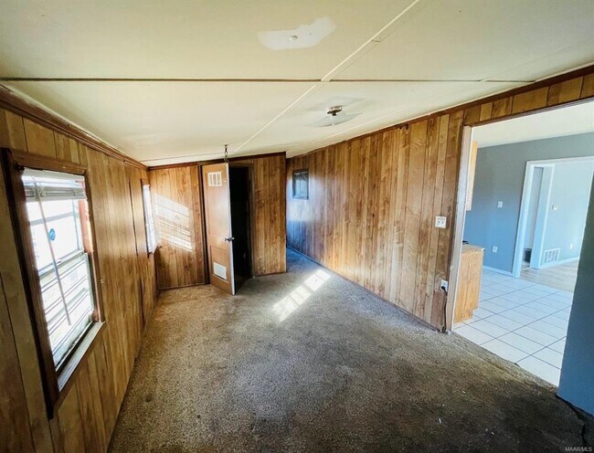 Building Photo - 1653 N Yarbrough Ct