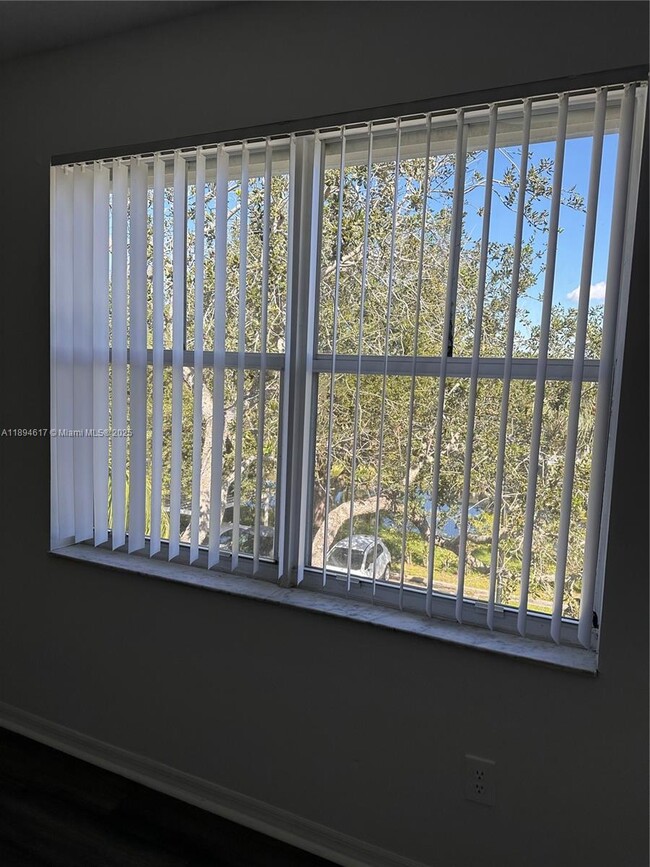 Building Photo - 2-Bed, 2-Bath Apartment with Garage Resort...