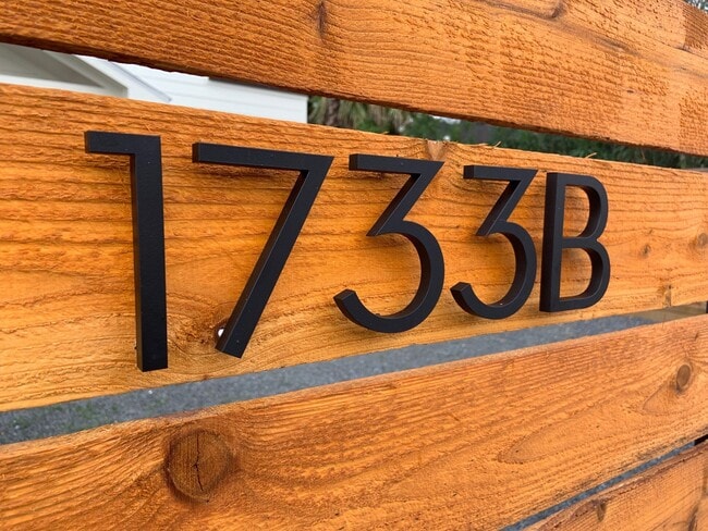 Building Photo - 1733 Airline Dr