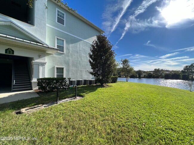Building Photo - 4908 Key Lime Dr
