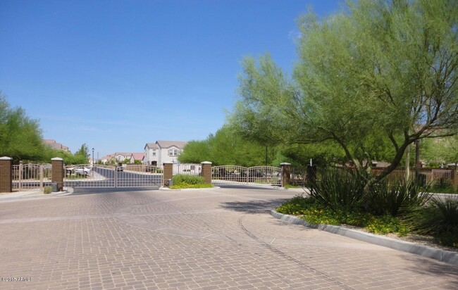 Building Photo - 8789 W Dreyfus Dr