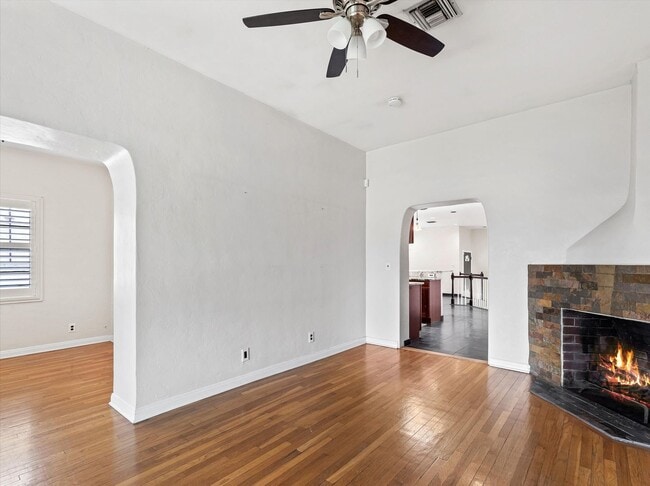 Building Photo - Sam Hughes Remodeled Home