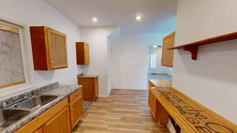 Building Photo - 239 S Harris Ave
