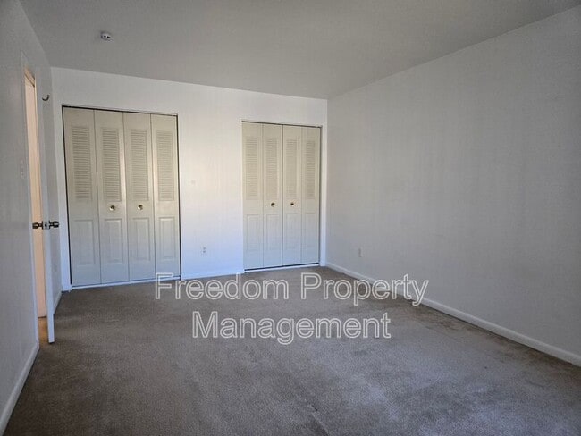 Building Photo - 10629 Provincial Dr