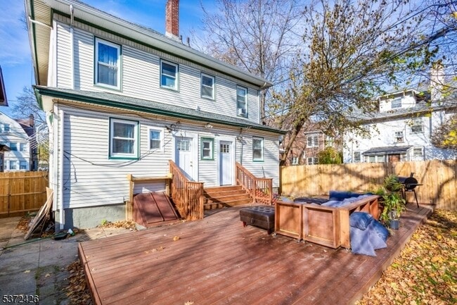 Building Photo - 1054 Hunterdon St