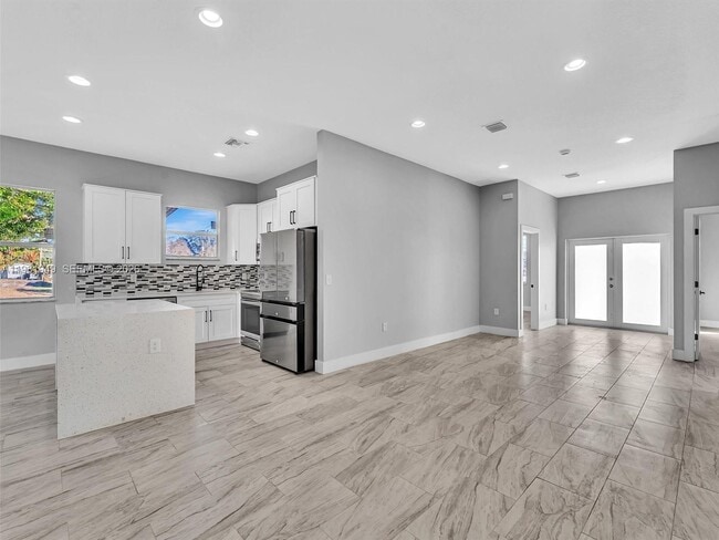 Building Photo - 803 N 20th St