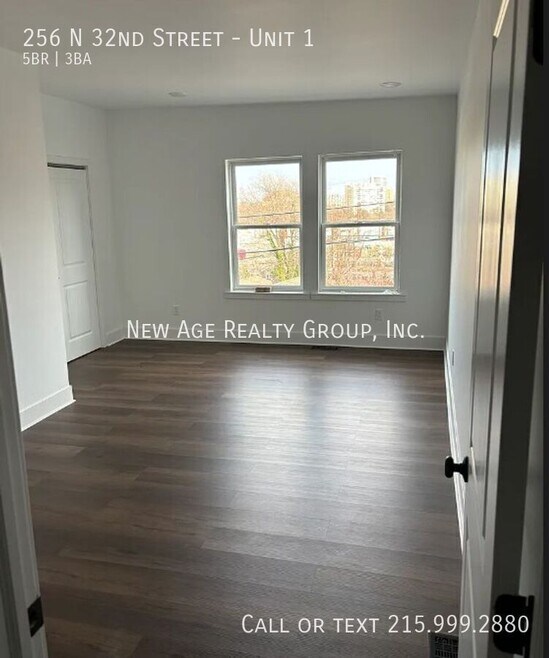 Building Photo - 256 N 32nd St
