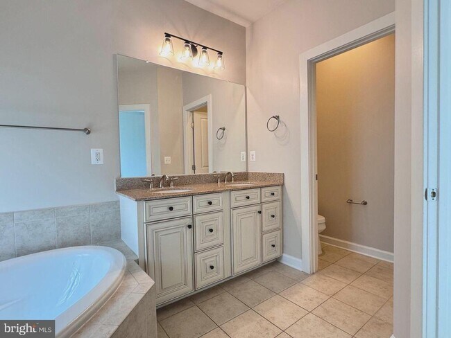 Building Photo - 20649 Duxbury Terrace
