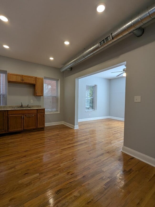 Building Photo - 3911 Castleman Ave