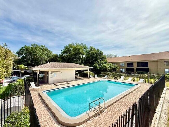 Building Photo - 5143 Puritan Cir