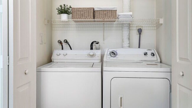 Building Photo - 444 Washington Blvd