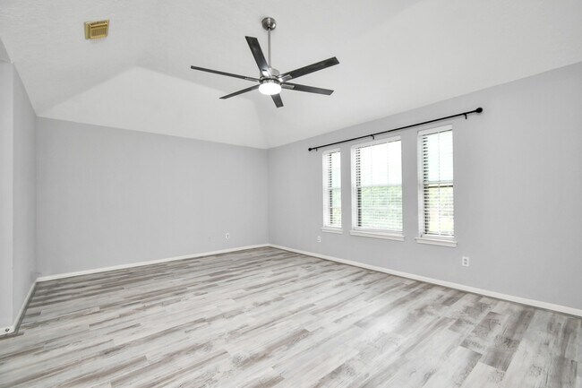 Building Photo - 2707 Blue Mist Dr