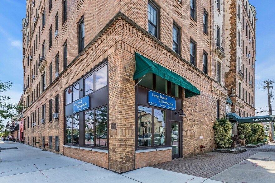 Building Photo - 310 Riverside Blvd