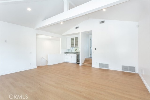 Building Photo - 16973 Strawberry Dr