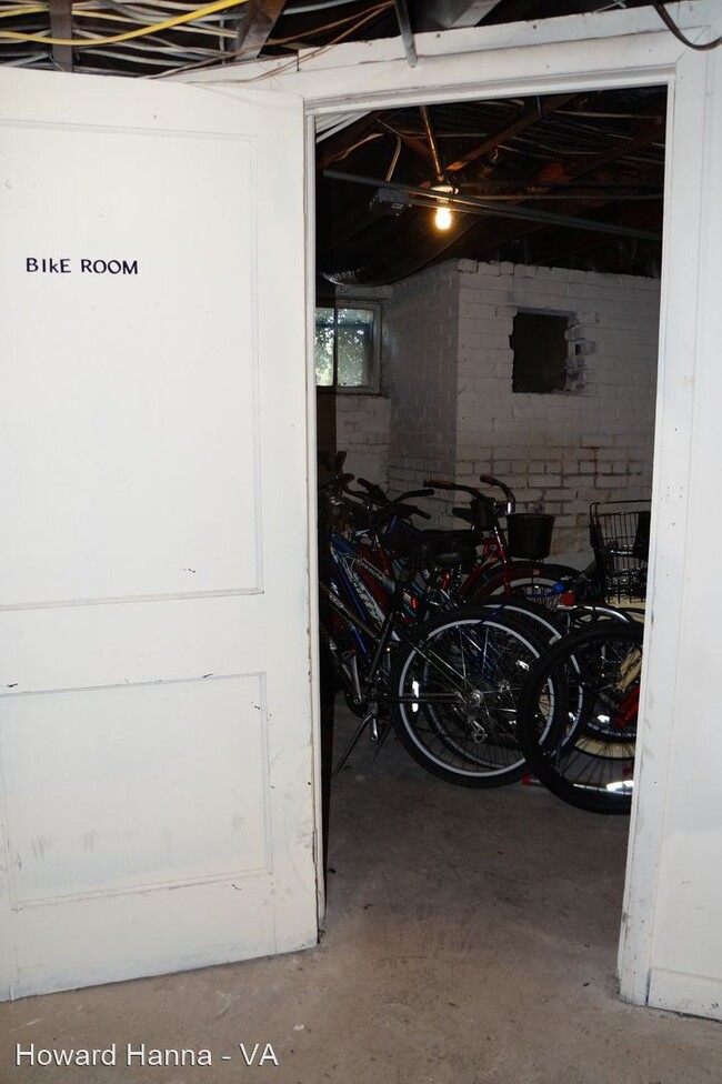 Building Photo - 1 br, 1 bath House - 7340 Hampton Blvd., #B3