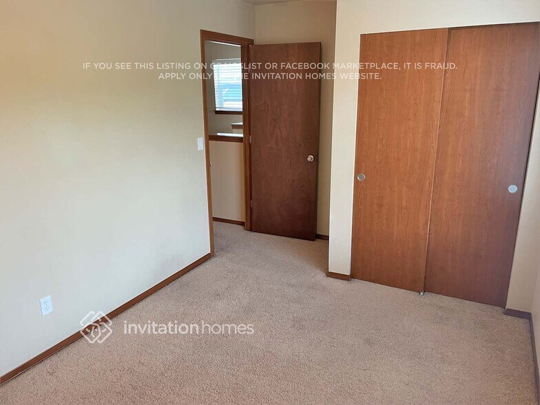 Building Photo - 14402 49th Dr NE