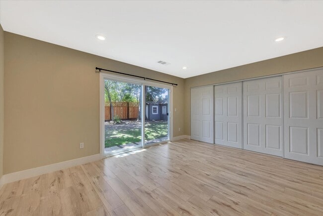 Building Photo - Wow! What a Great Home! SHORT TERM LEASE T...
