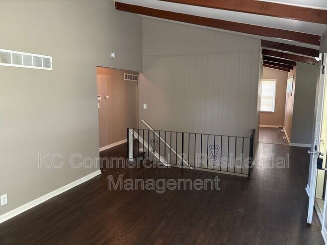 Building Photo - 9211 E 50th Terrace