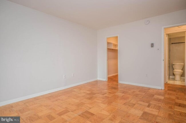 Building Photo - 3001 Veazey Terrace NW