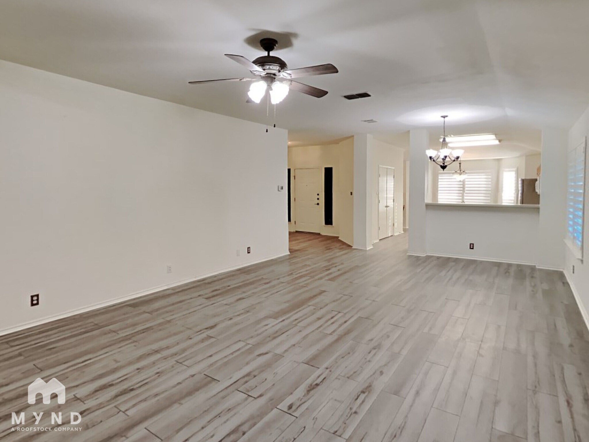 Building Photo - 4611 Echo Lake Dr