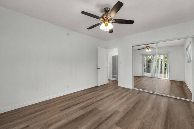 Building Photo - 2 bedroom - Incredible location!