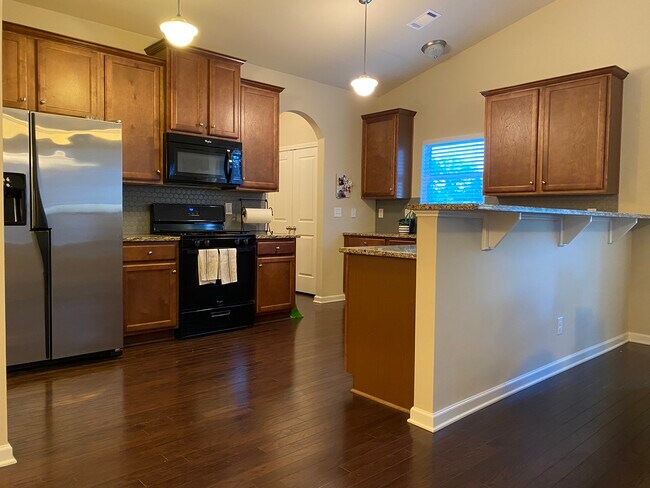 Building Photo - 22 Misty Oak Ln