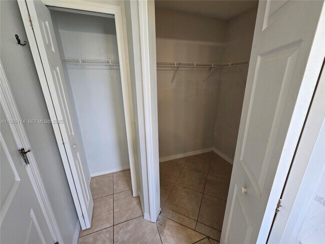 Building Photo - 4876 30th Ave