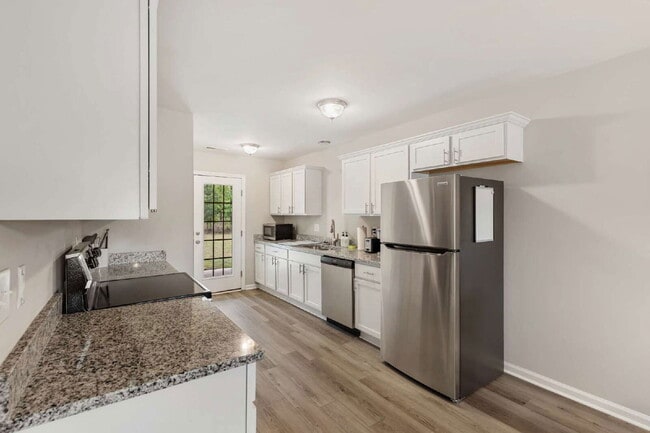 Building Photo - 214 Jeremy Ln