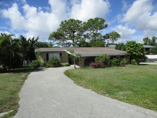 Primary Photo - 4930 Victoria Dr