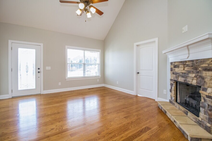Building Photo - 1067 Windtree Trace