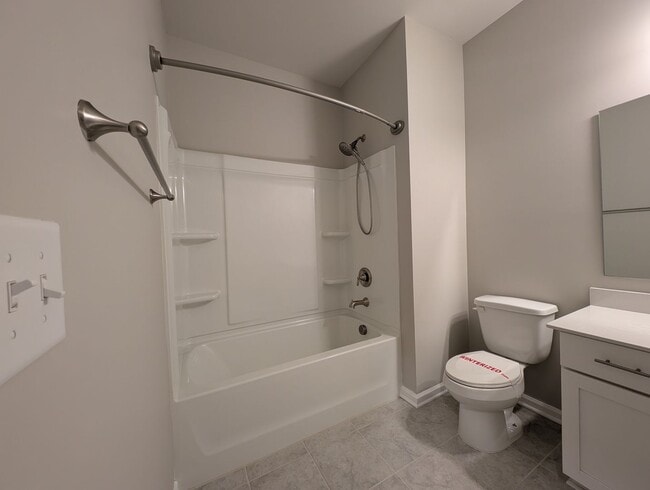 Building Photo - Gorgeous 3 beds, 2.5 bath home located in ...