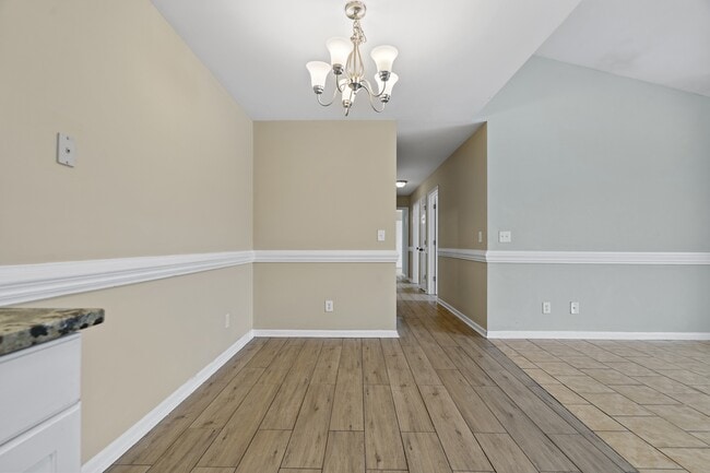 Building Photo - 535 3rd Loop Rd