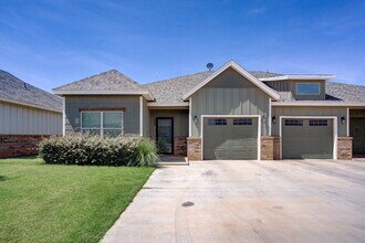 Building Photo - 1/2 off First Months! Rent Newer Cooper Me...