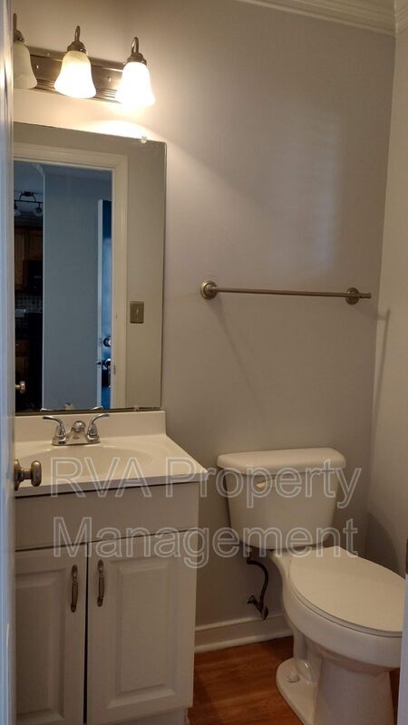 Building Photo - 1983 Airy Cir