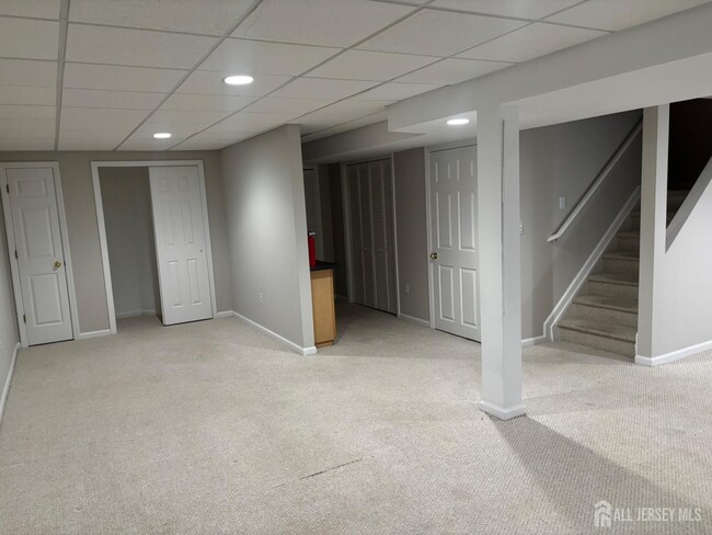 Building Photo - 131 Murray Dr