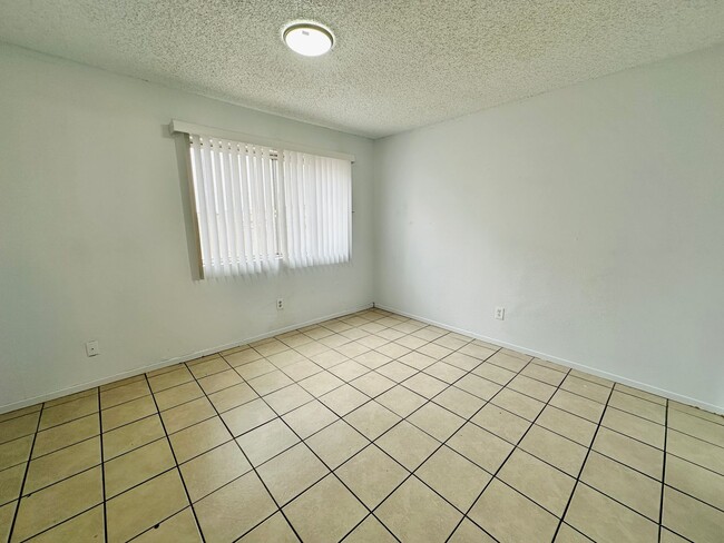 Building Photo - 3620 Ala Dr