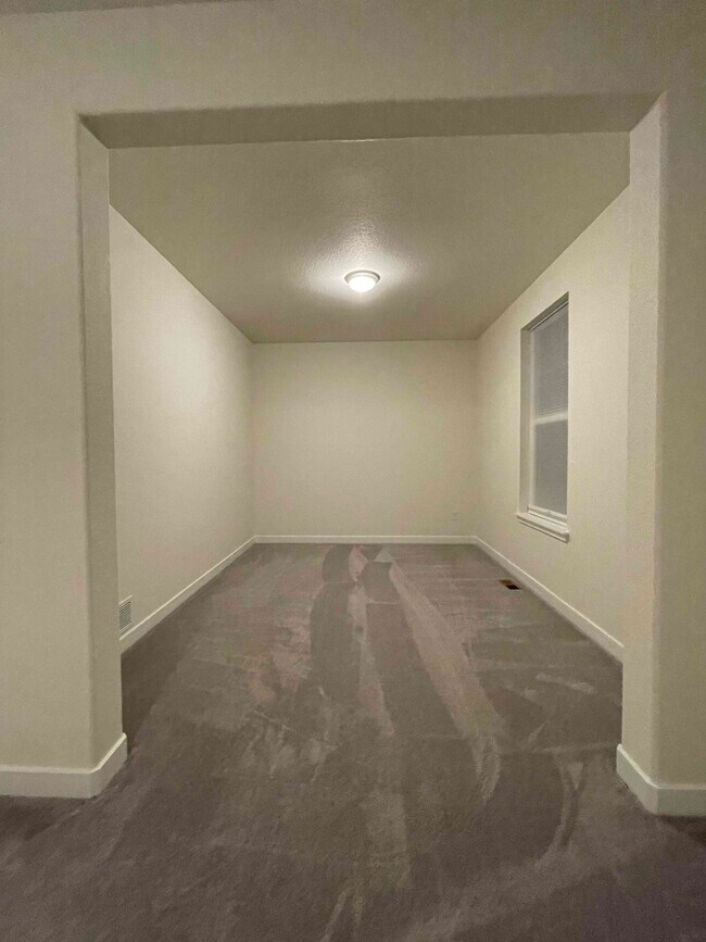 Building Photo - 8781 S Wenatchee Ct