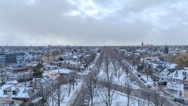 Building Photo - 507 W Delavan Ave