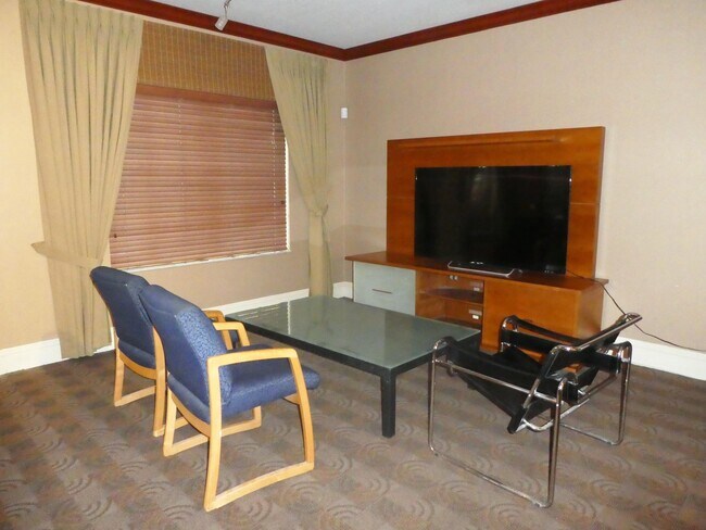 Building Photo - 9022 W Atlantic Blvd