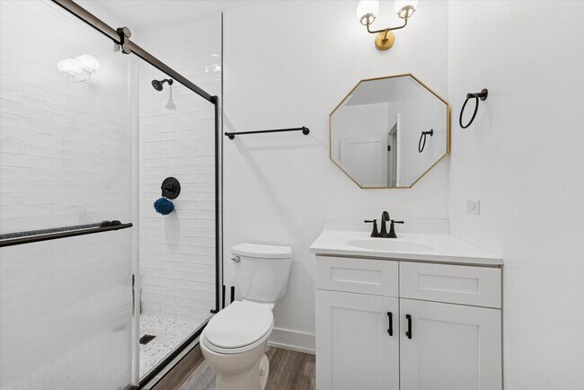 Building Photo - 4014 S Ellis Ave