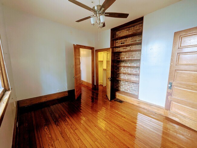 Building Photo - 4307 S Carrollton Ave