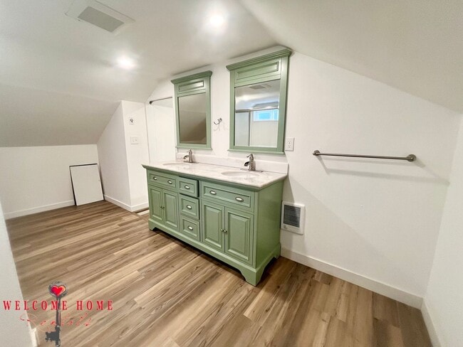 Building Photo - 4 bedroom home with air conditioning - Great location!!!  HUGE basement for your man cave or she ...