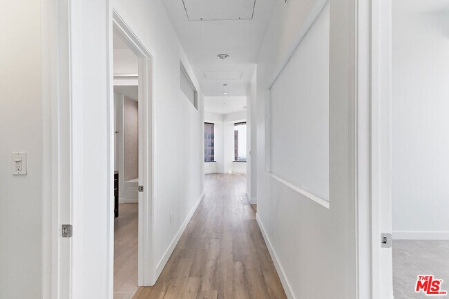 Building Photo - 1100 Wilshire Blvd