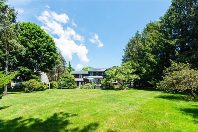 Building Photo - 71 Mohawk Dr
