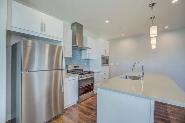Building Photo - Modern Living at The MIll Gorgeous 2bed/2.5bath home