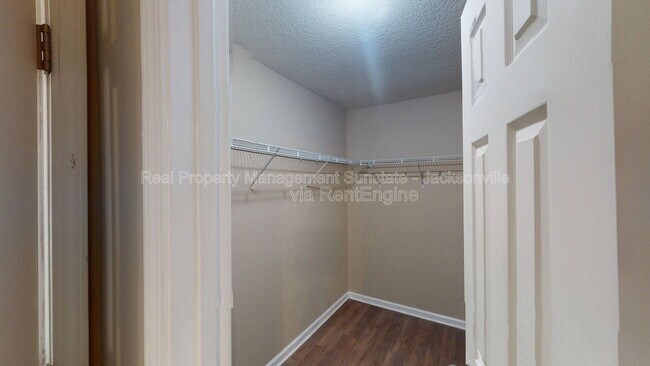 Building Photo - 711 Cahoon Rd N