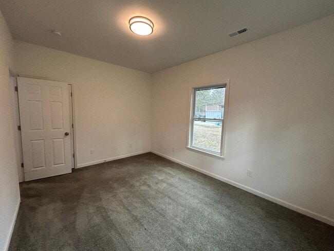 Building Photo - SPECIAL DEAL: $250 OFF FIRST MONTH'S RENT