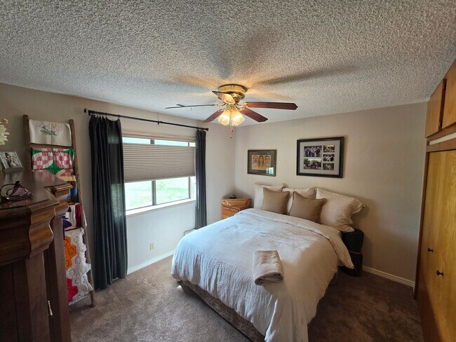 Building Photo - 5675 E Burris Ln