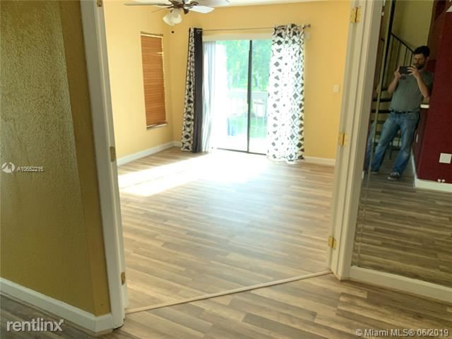 Building Photo - 2 br, 2 bath Condo - ELAN AT CALUSA CONDO II